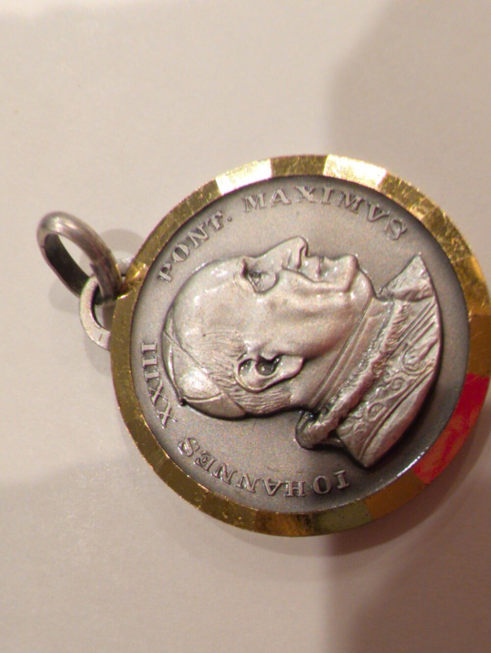 Pendant - Picture 2 of 2